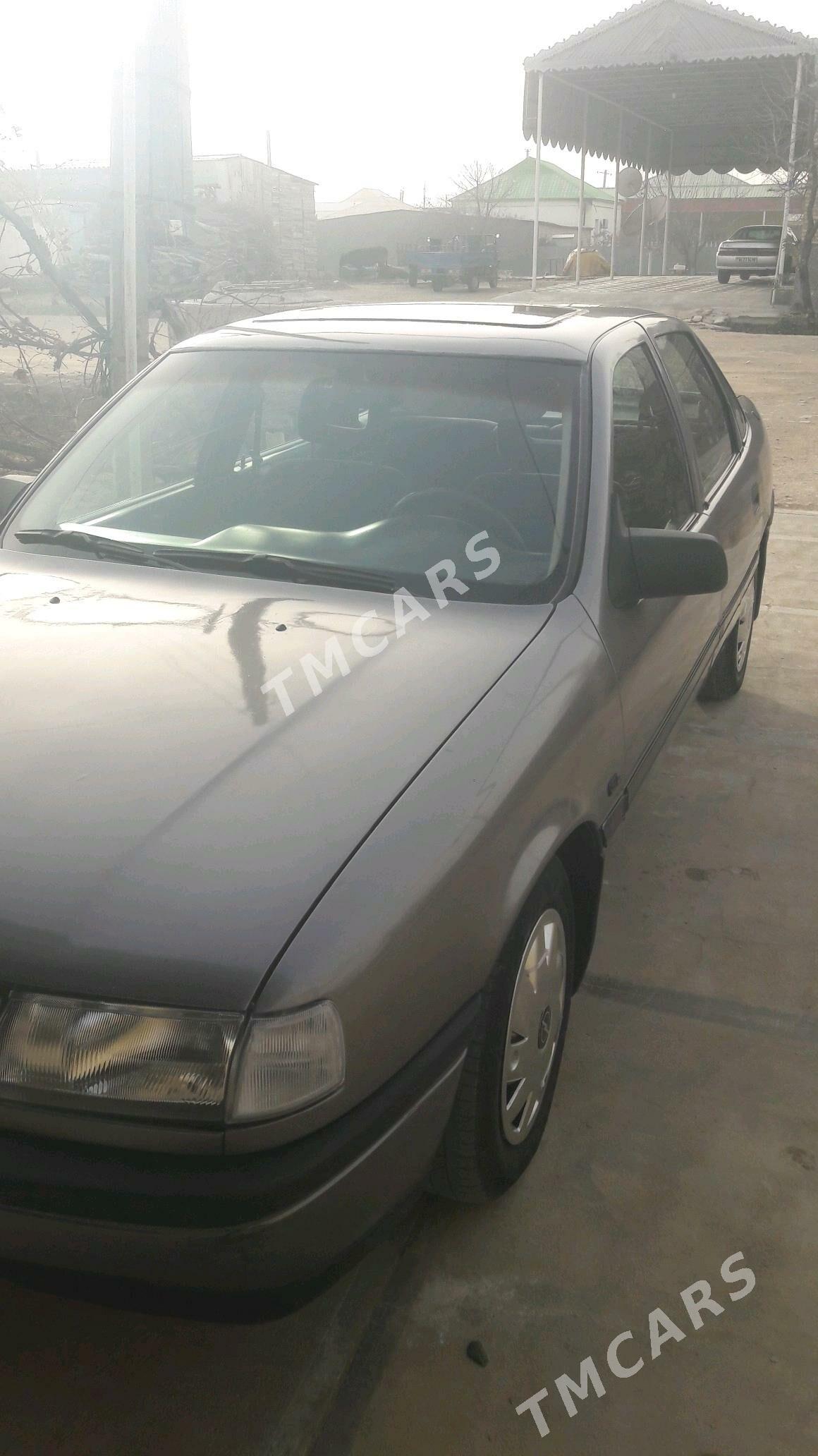 Opel Vectra 1990 - 35 000 TMT - Mary - img 2
