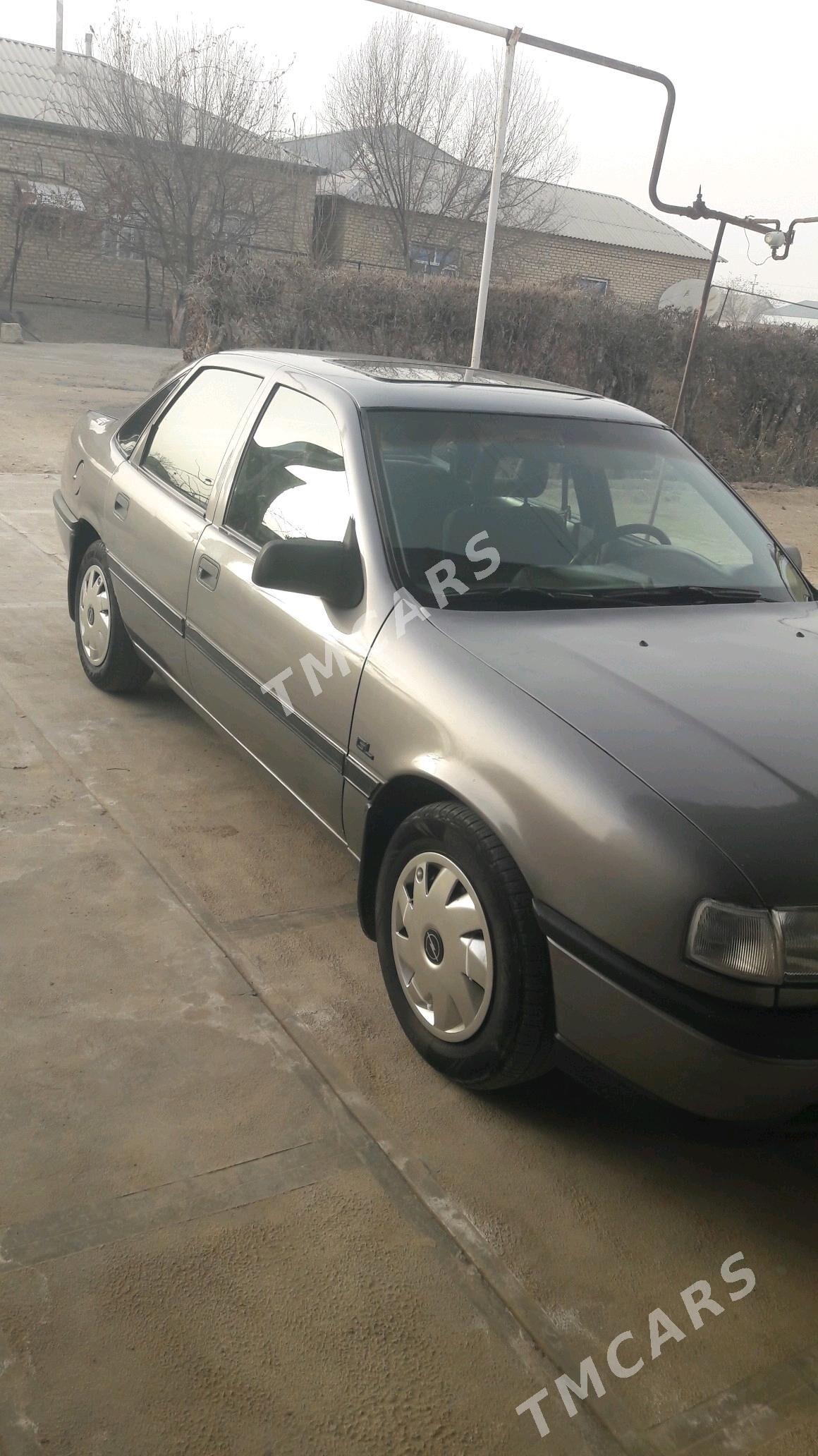 Opel Vectra 1990 - 35 000 TMT - Mary - img 3