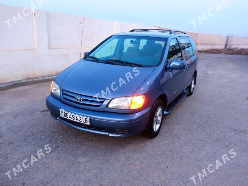 Toyota Sienna 2001 - 165 000 TMT - Туркменабат - img 7