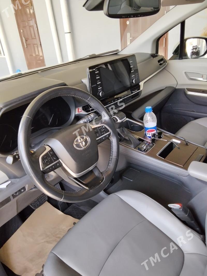 Toyota Sienna 2021 - 525 000 TMT - Aşgabat - img 5