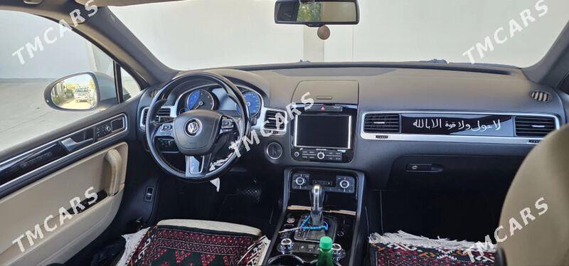 Volkswagen Touareg 2011 - 300 000 TMT - Büzmeýin - img 5