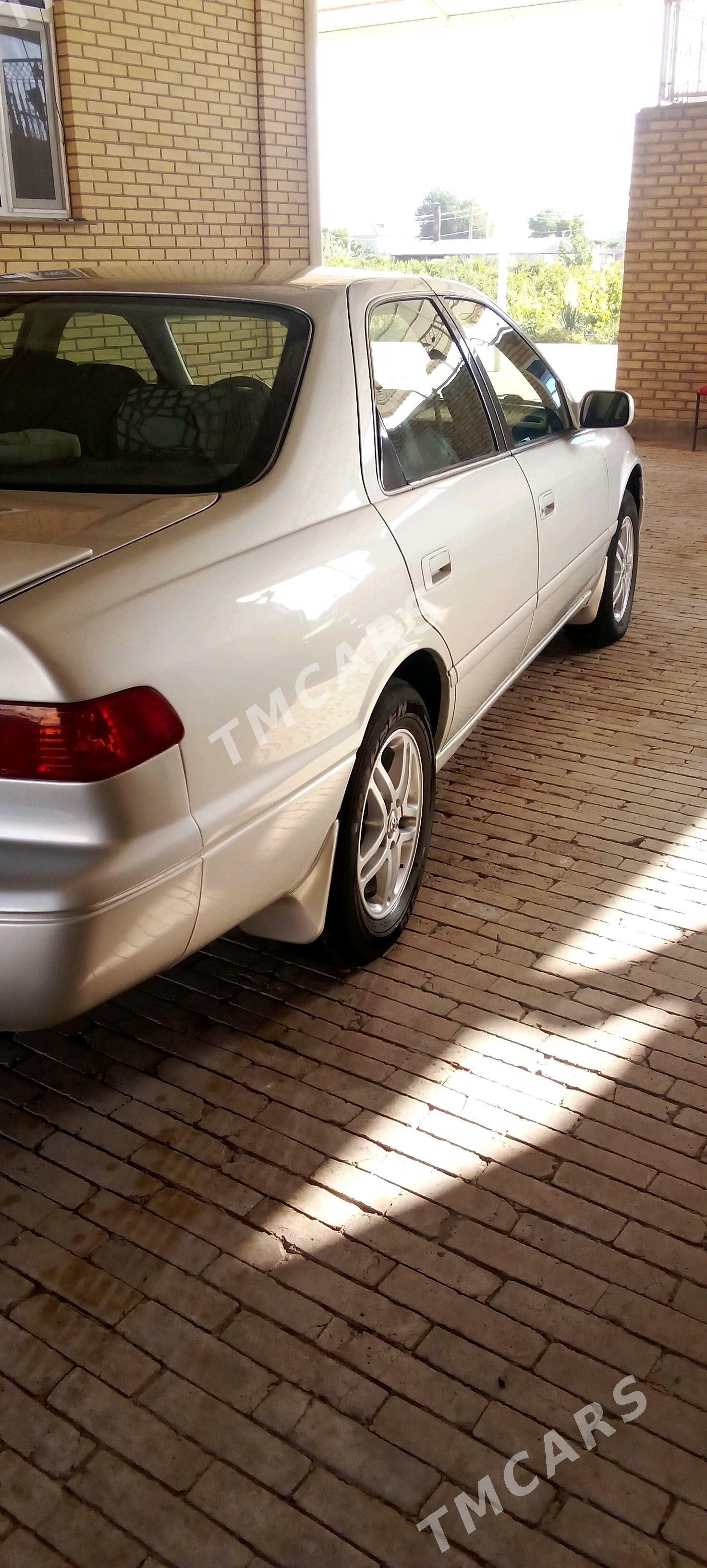 Toyota Camry 2001 - 170 000 TMT - Байрамали - img 2