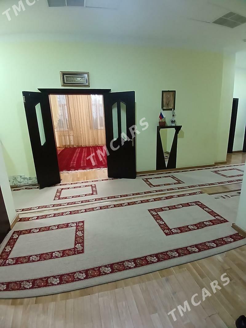 Советская элитка 2эт 4ком 181м - Sowetskiý köç. (Garaşsyzlyk şaýoly) - img 2