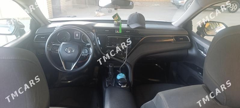 Toyota Camry 2019 - 225 000 TMT - Мары - img 9