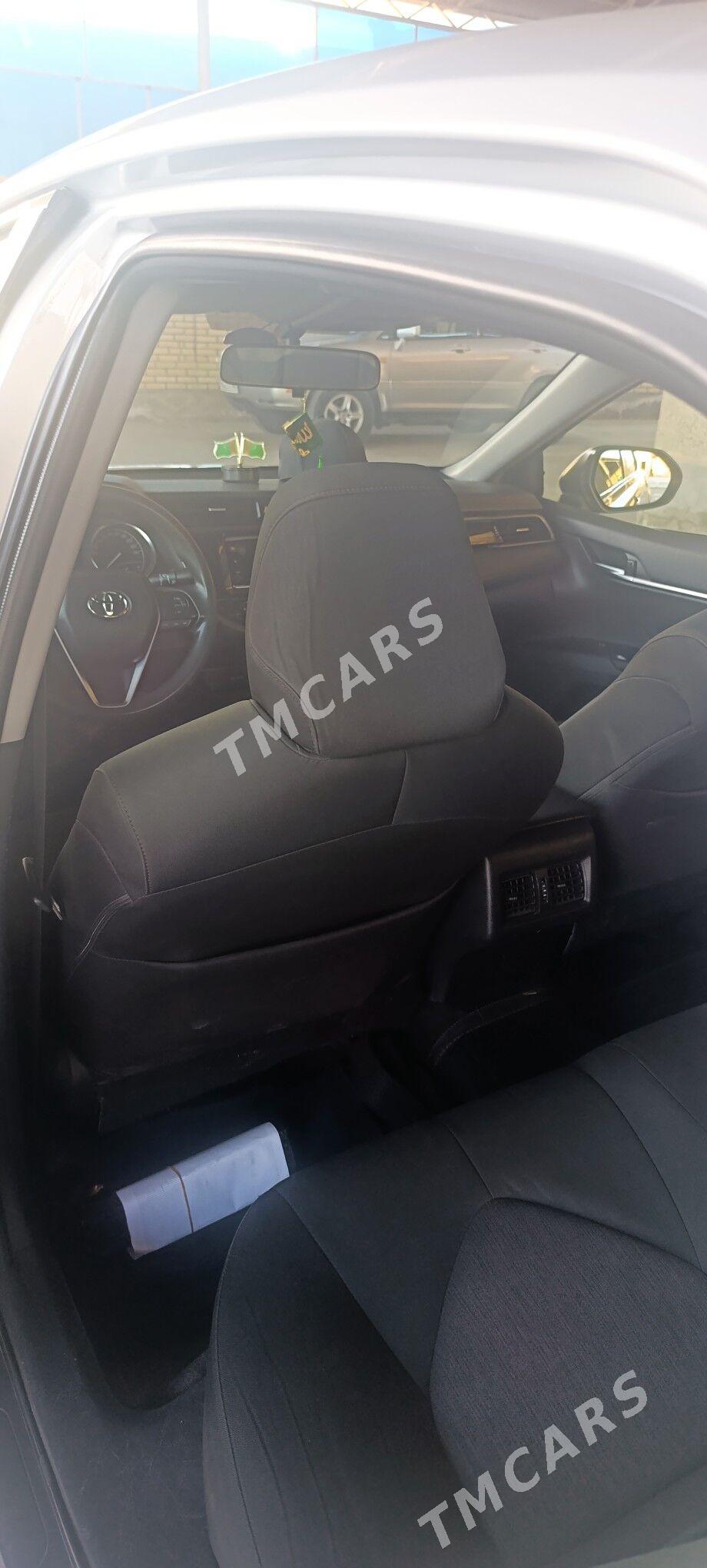 Toyota Camry 2019 - 225 000 TMT - Мары - img 4