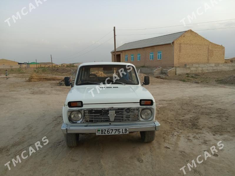 Lada Niva 1985 - 14 000 TMT - Фарап - img 3