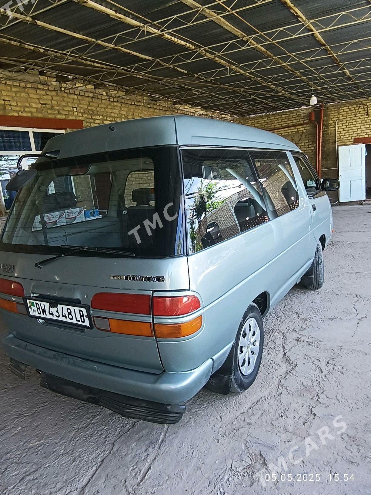 Toyota Town Ace 1992 - 60 000 TMT - Саят - img 1