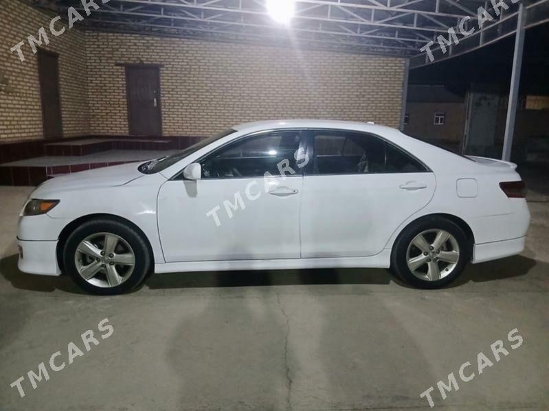 Toyota Camry 2011 - 180 000 TMT - Серахс - img 6