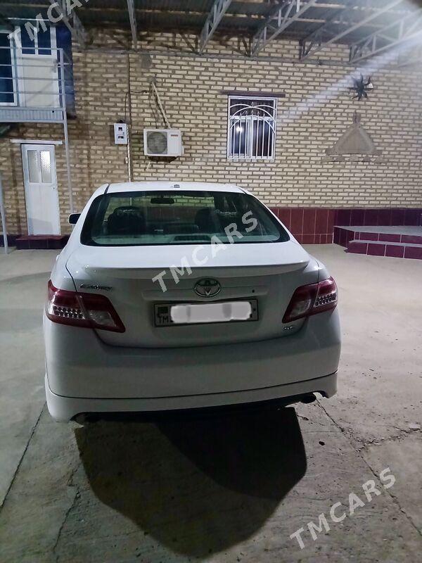 Toyota Camry 2011 - 180 000 TMT - Серахс - img 3