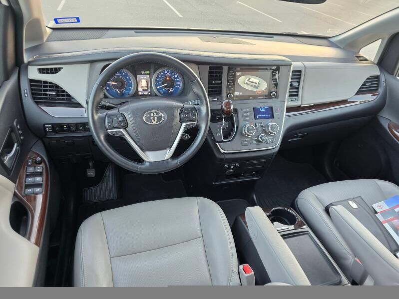 Toyota Sienna 2019 - 600 000 TMT - Ашхабад - img 9