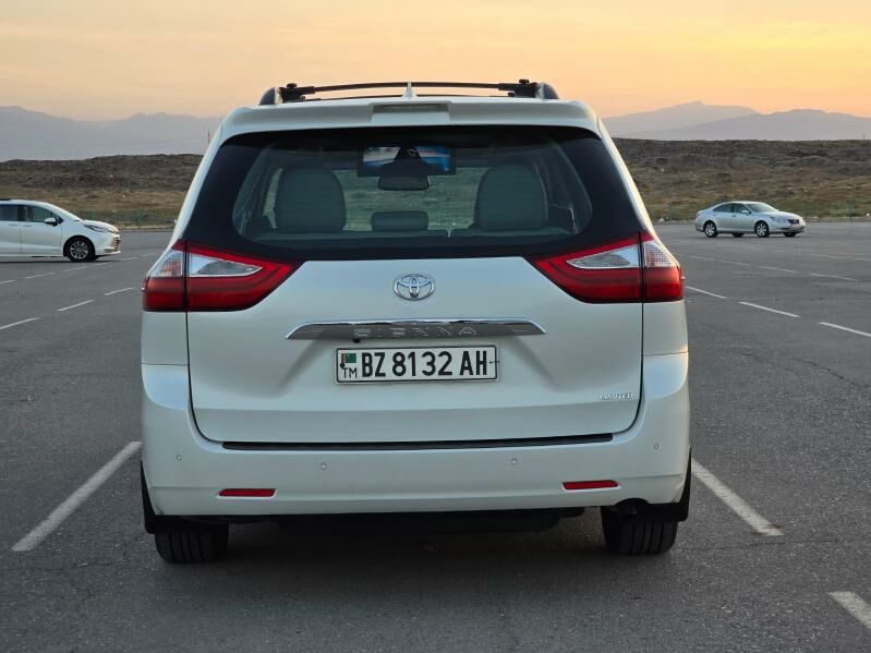 Toyota Sienna 2019 - 600 000 TMT - Ашхабад - img 8