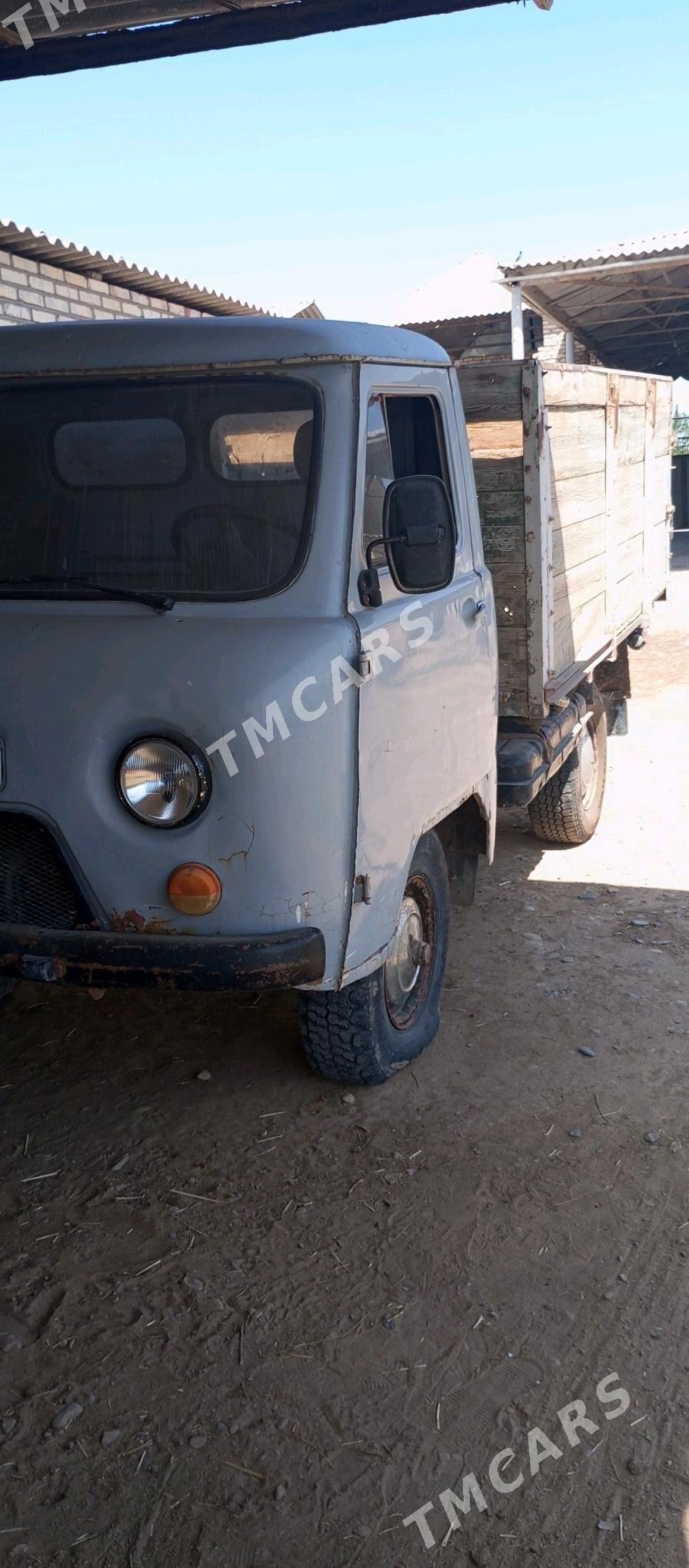 UAZ 452 1983 - 36 000 TMT - Теджен - img 4