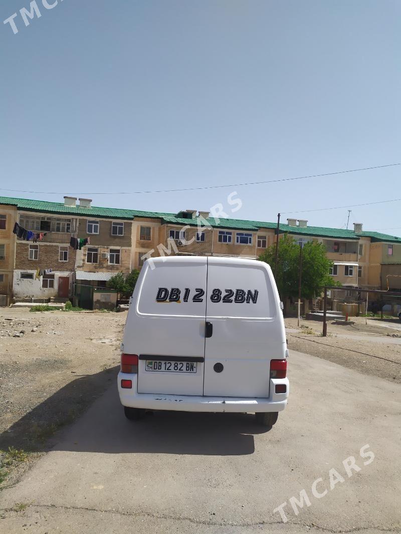 Volkswagen Transporter 2002 - 74 000 TMT - Туркменбаши - img 2