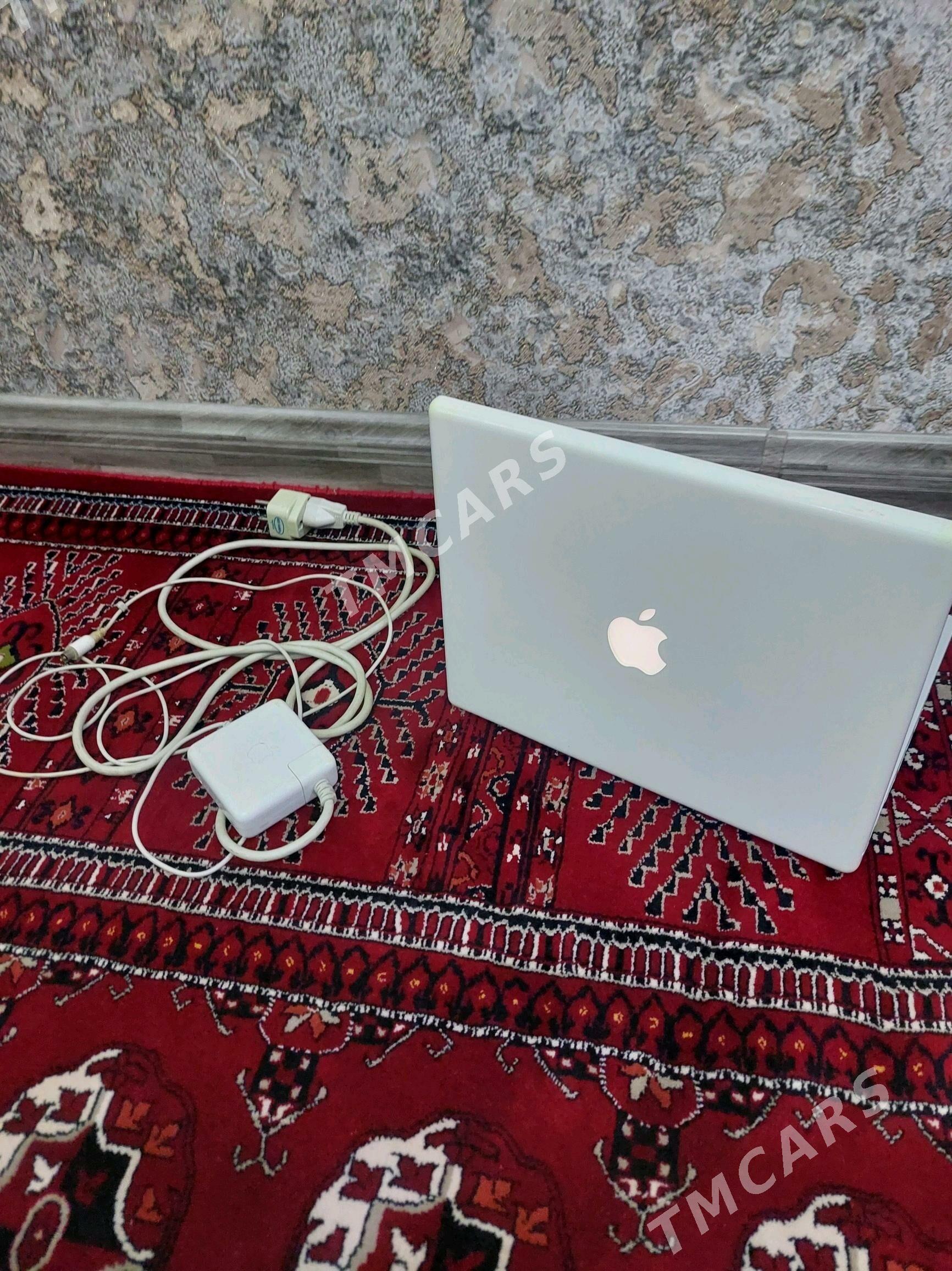 macbook I book - Mary - img 5