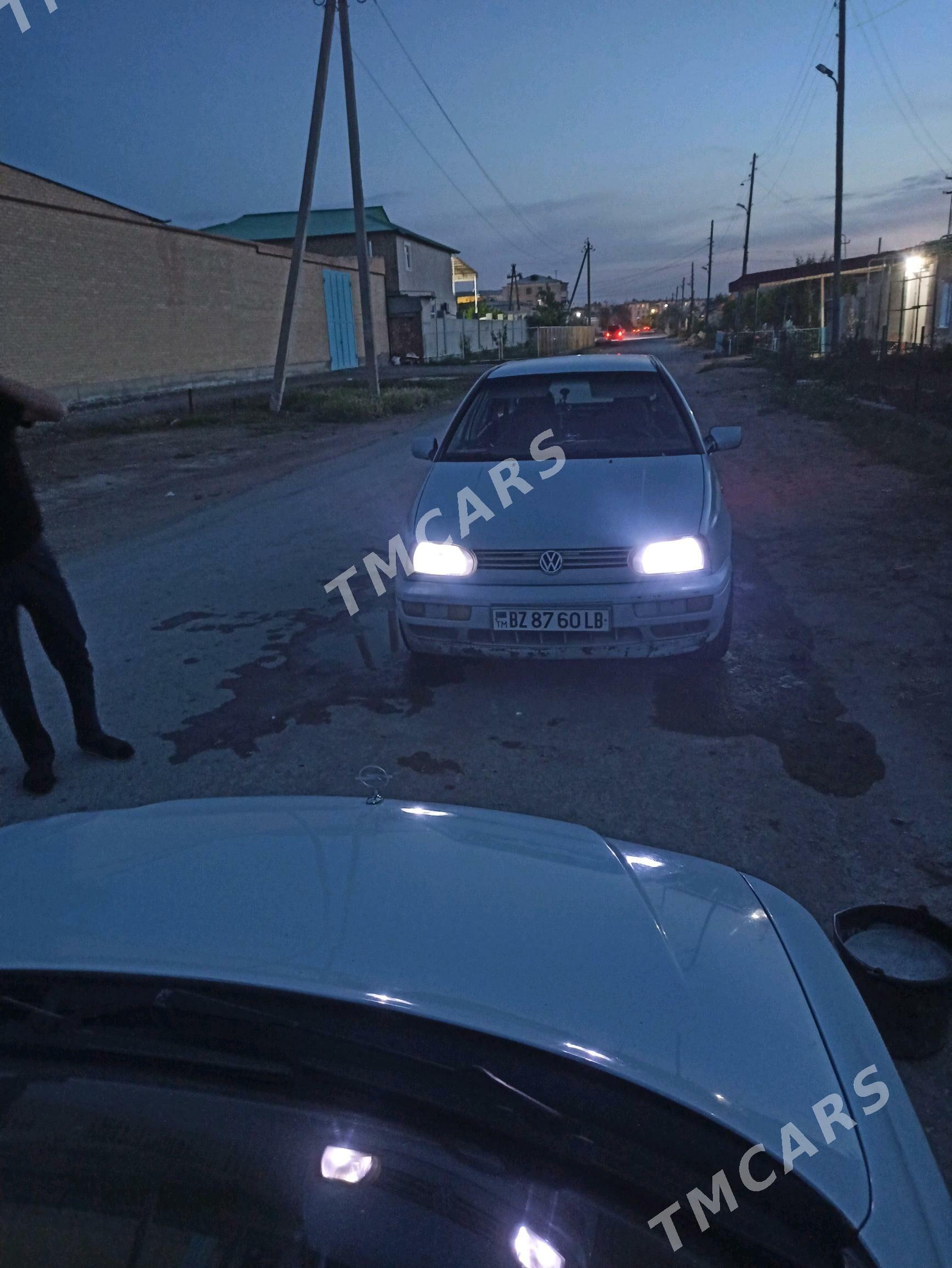 Volkswagen Golf III 1996 - 25 000 TMT - Туркменабат - img 4