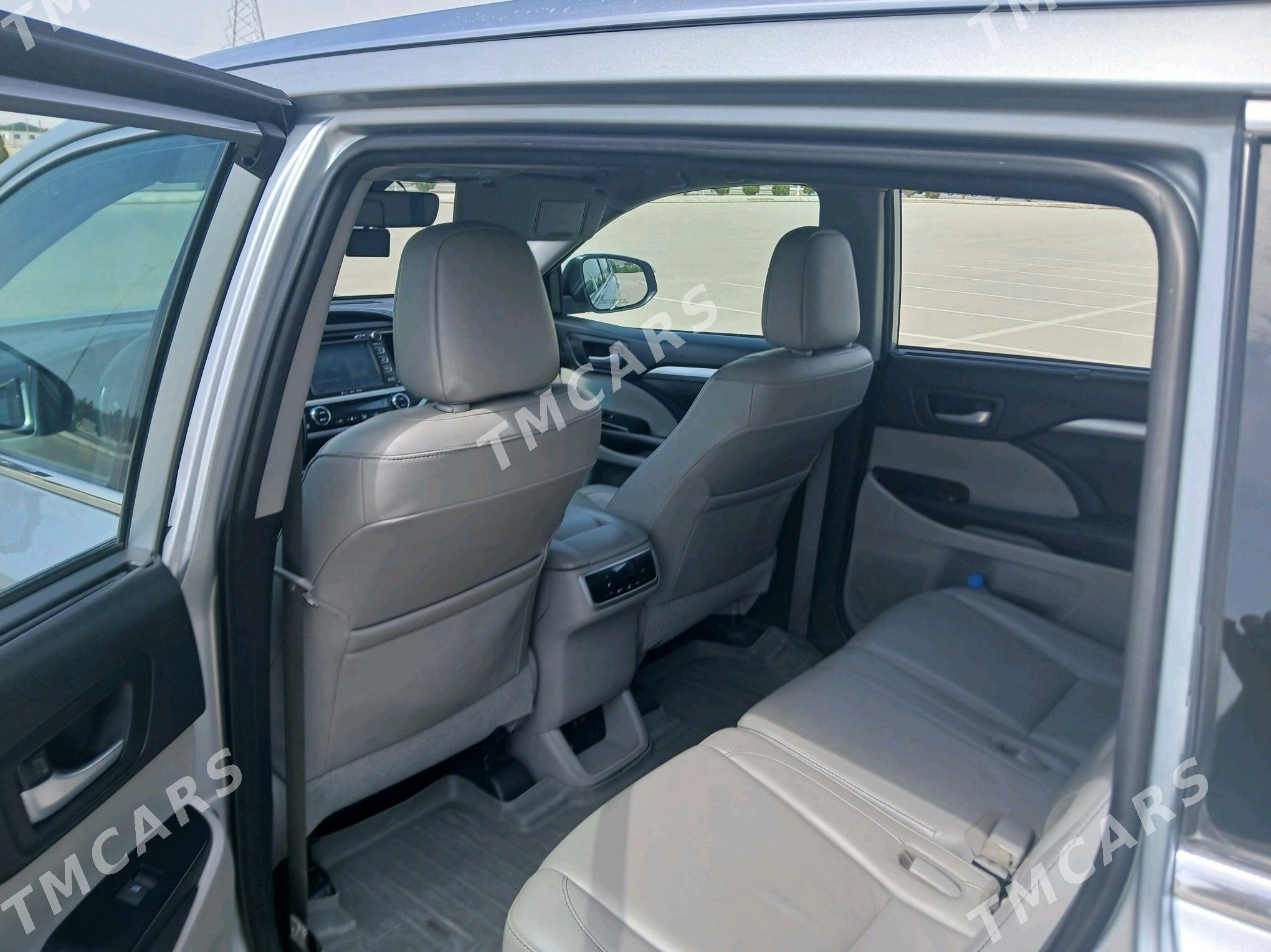 Toyota Highlander 2018 - 470 000 TMT - Балканабат - img 4
