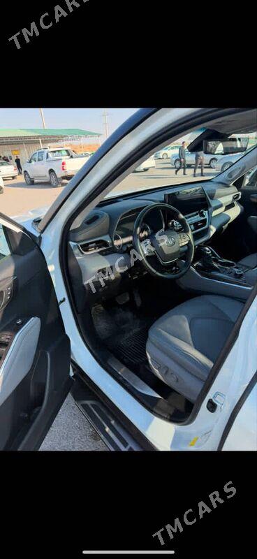 Toyota Highlander 2022 - 630 000 TMT - Туркменбаши - img 4
