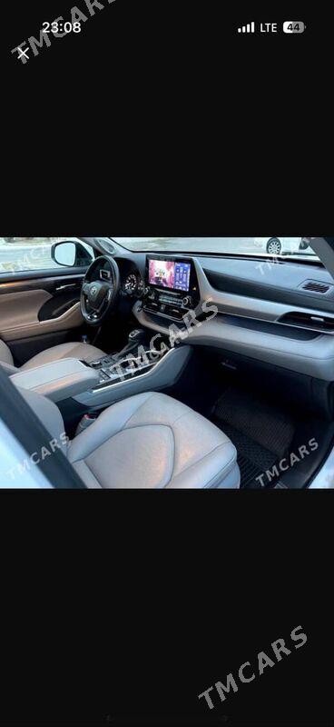 Toyota Highlander 2022 - 630 000 TMT - Туркменбаши - img 2