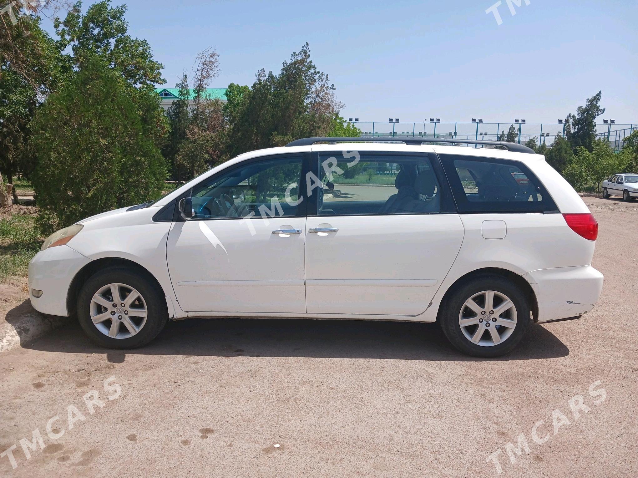 Toyota Sienna 2008 - 180 000 TMT - Дашогуз - img 6