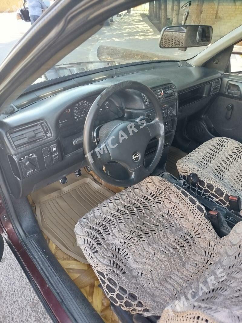 Opel Vectra 1991 - 25 000 TMT - Мары - img 7
