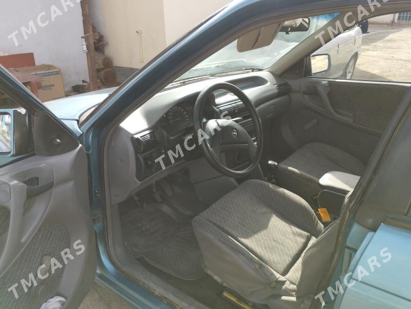 Opel Astra 1992 - 32 000 TMT - Дашогуз - img 1