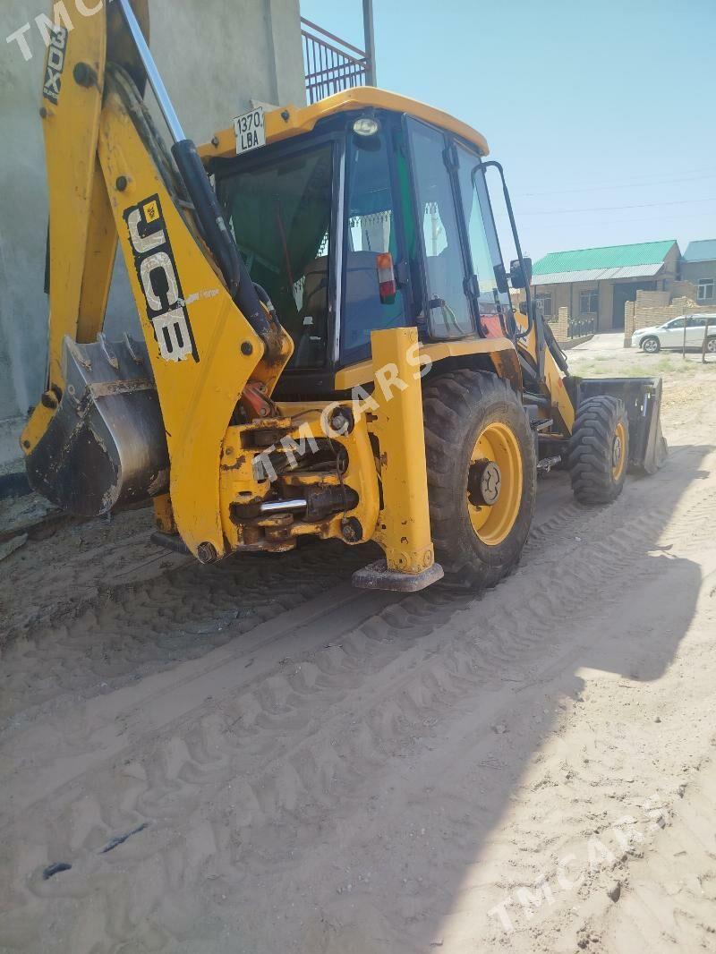 JCB 3CX ECO 2014 - 600 000 TMT - Туркменабат - img 4
