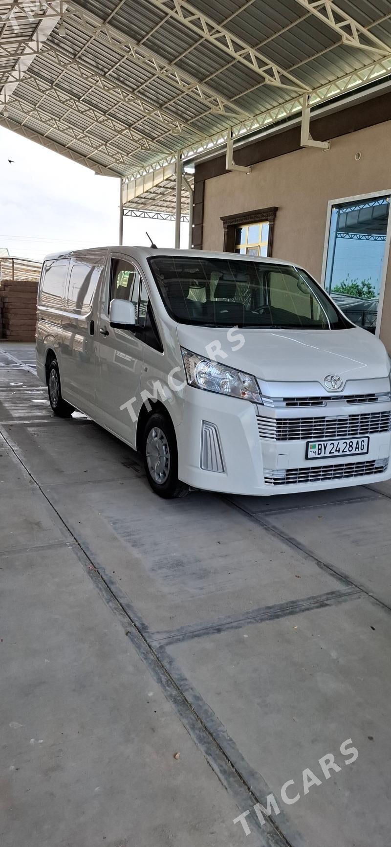 Toyota Hiace 2021 - 475 000 TMT - Бузмеин - img 4