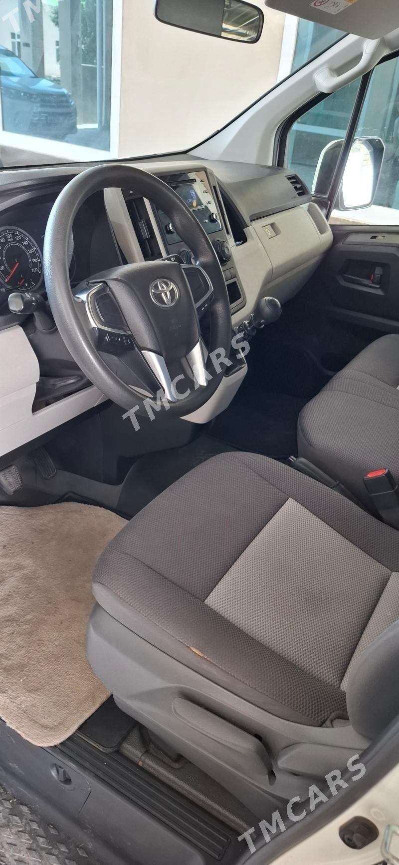 Toyota Hiace 2021 - 475 000 TMT - Бузмеин - img 7