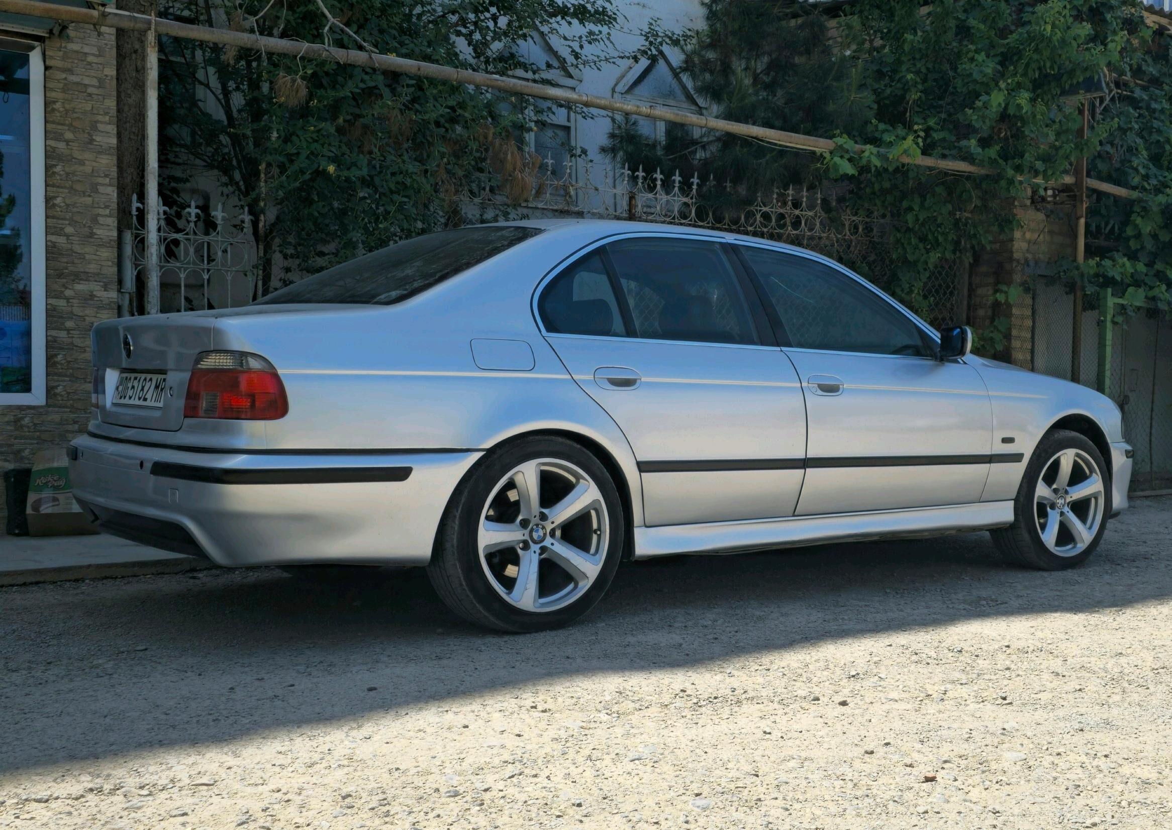BMW E39 1998 - 79 000 TMT - Mary - img 6