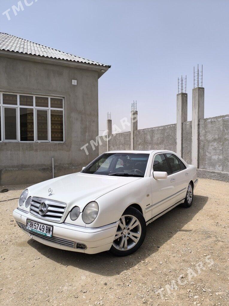 Mercedes-Benz E420 1997 - 30 000 TMT - Balkanabat - img 3