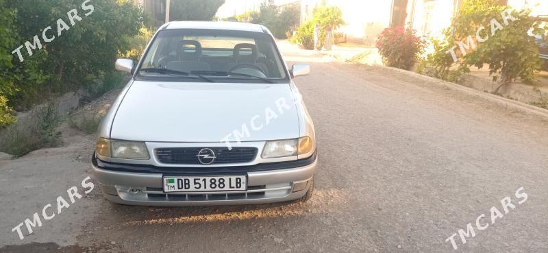 Opel Astra 1997 - 32 000 TMT - Дянев - img 5