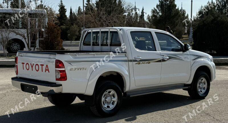 Toyota Hilux 2013 - 275 000 TMT - Türkmenbaşy - img 3
