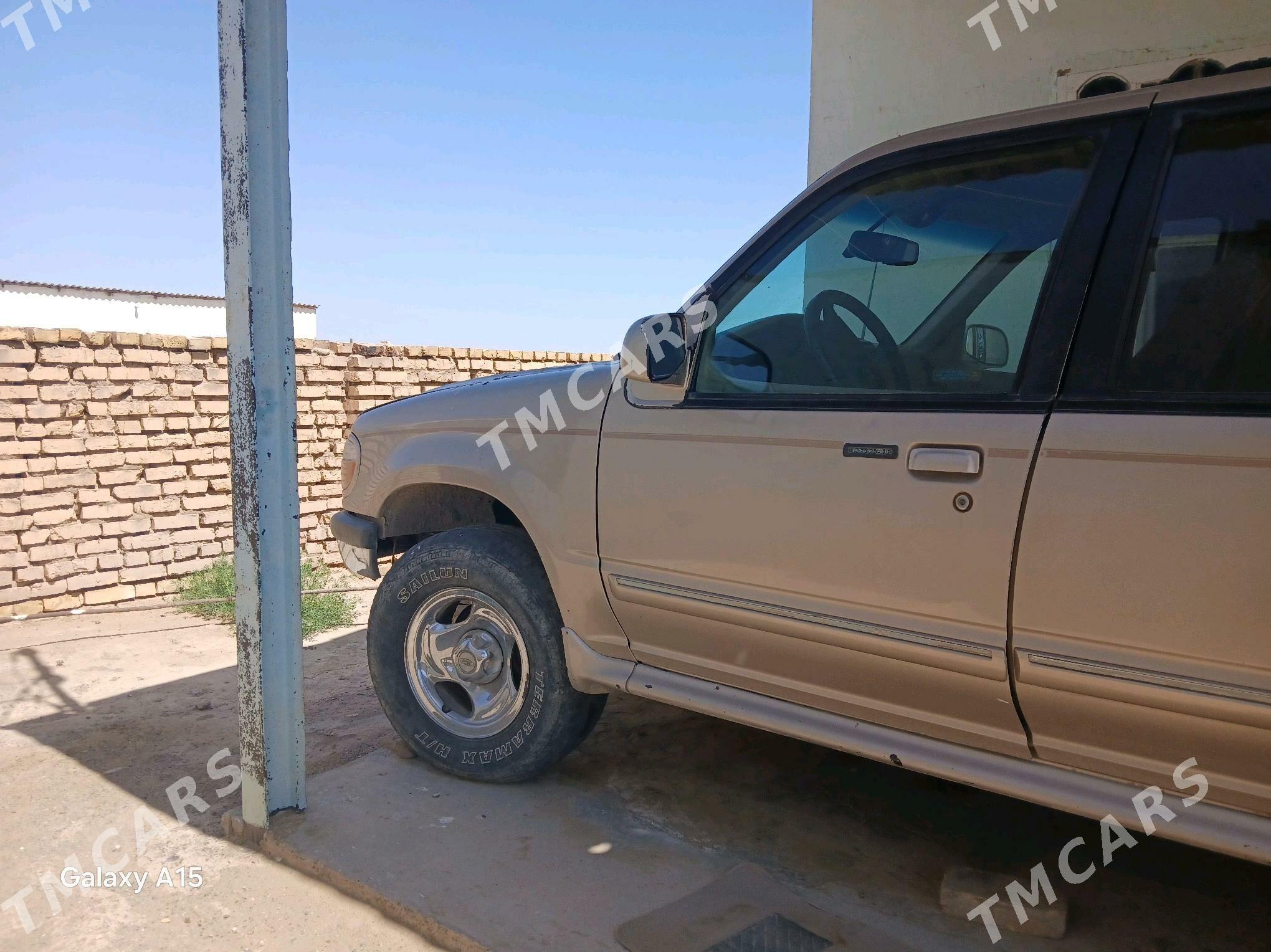 Ford Explorer 1998 - 65 000 TMT - Байрамали - img 2