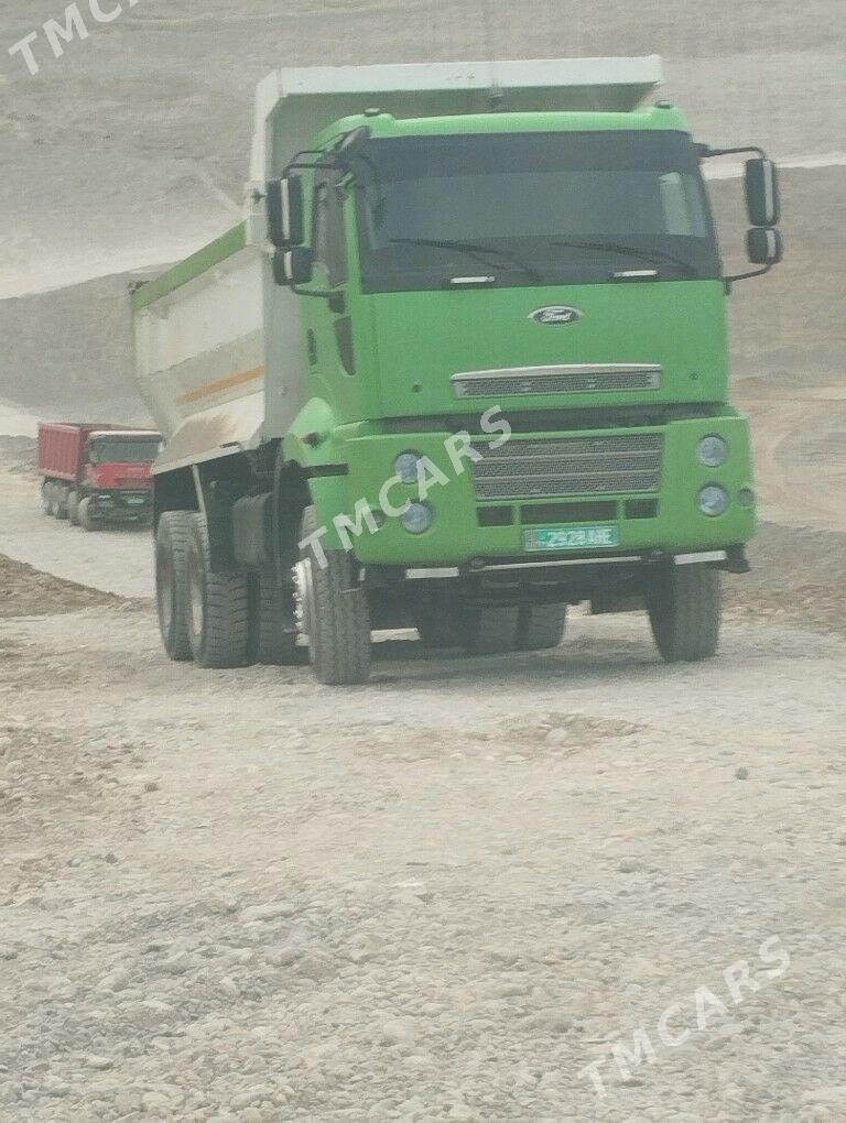 Ford Cargo 3535D 2013 - 880 000 TMT - Багир - img 2