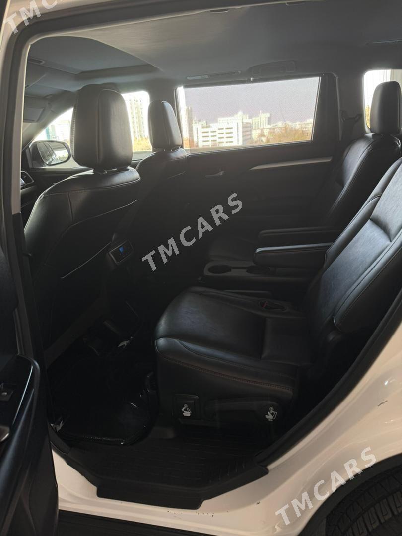 Toyota Highlander 2017 - 420 000 TMT - Ашхабад - img 4