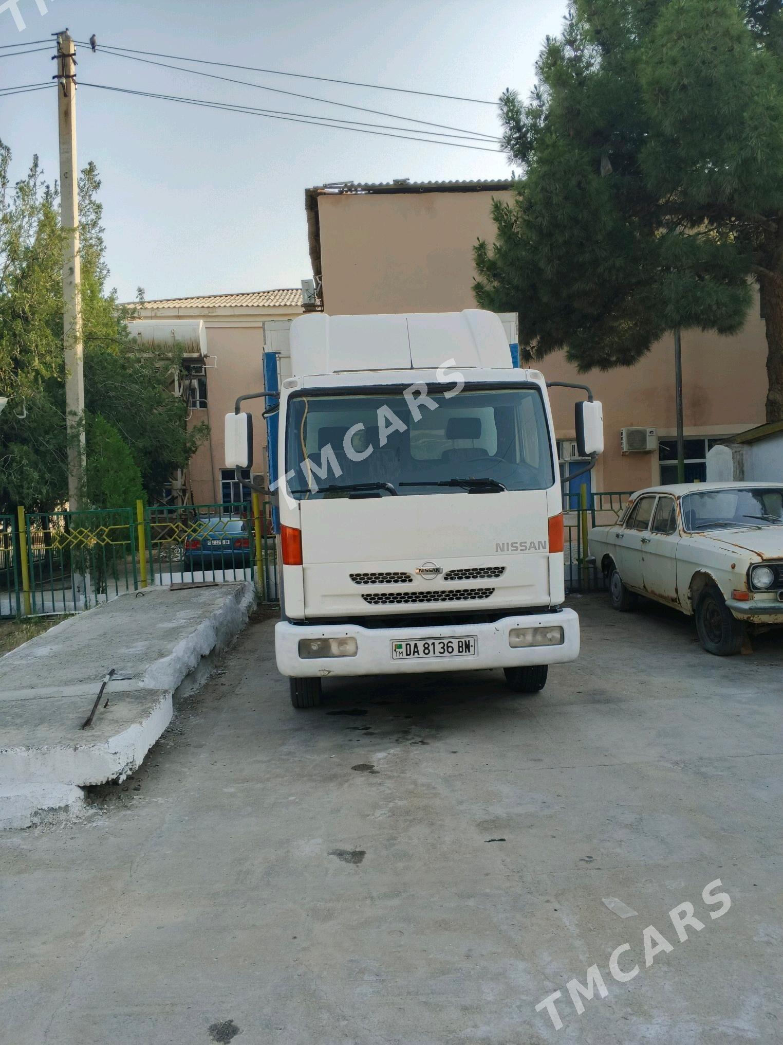 Mitsubishi Canter 2001 - 220 000 TMT - Balkanabat - img 4