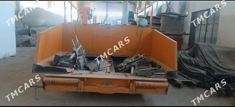 Caterpillar Dozer 2014 - 140 000 TMT - Ашхабад - img 3