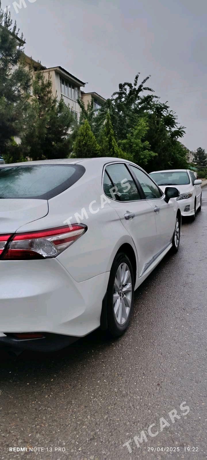 Toyota Camry 2018 - 255 000 TMT - 10 мкр - img 3
