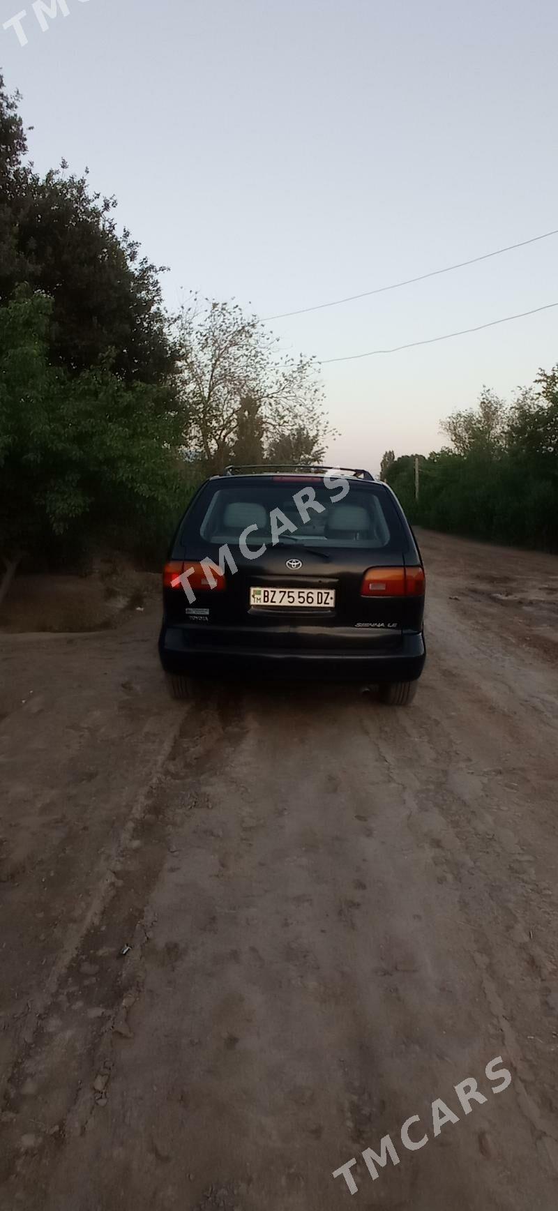 Toyota Sienna 2000 - 130 000 TMT - Görogly (Tagta) - img 3