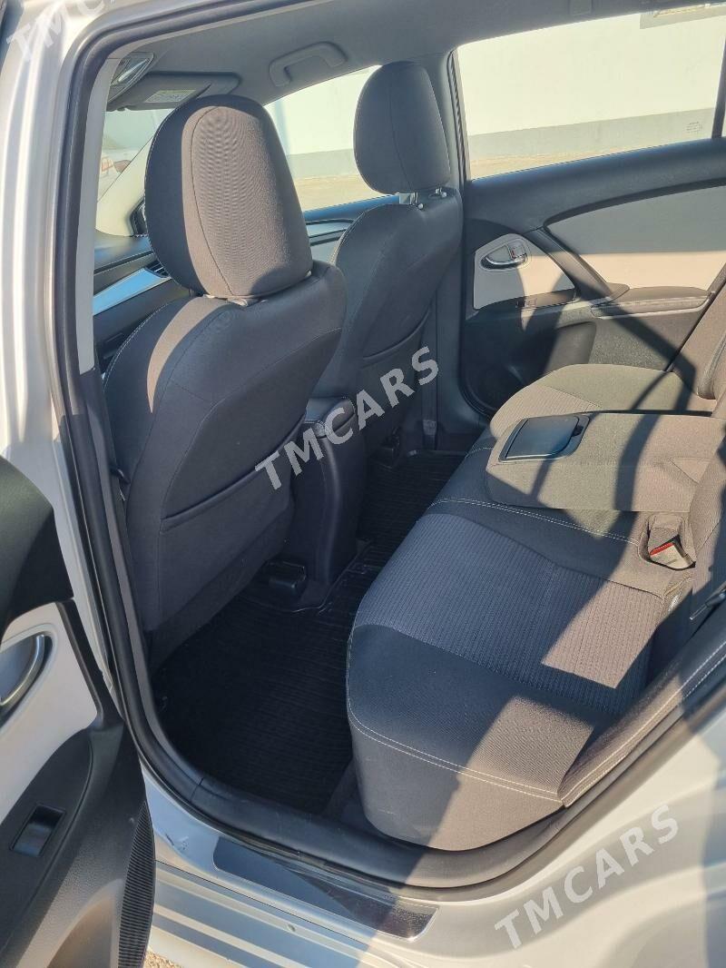 Toyota Avensis 2018 - 320 000 TMT - Мары - img 9