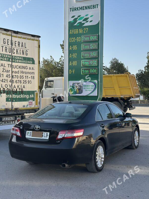 Toyota Camry 2010 - 165 000 TMT - Kerki - img 2