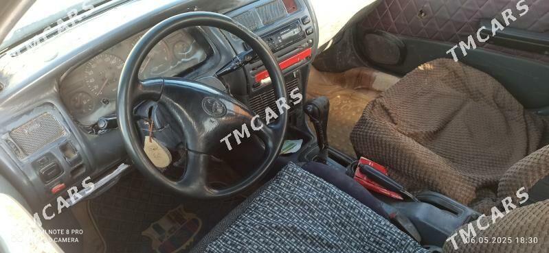 Toyota Corolla 1993 - 45 000 TMT - Байрамали - img 3