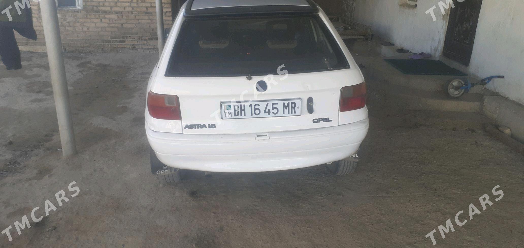 Opel Astra 1993 - 26 000 TMT - Мары - img 4