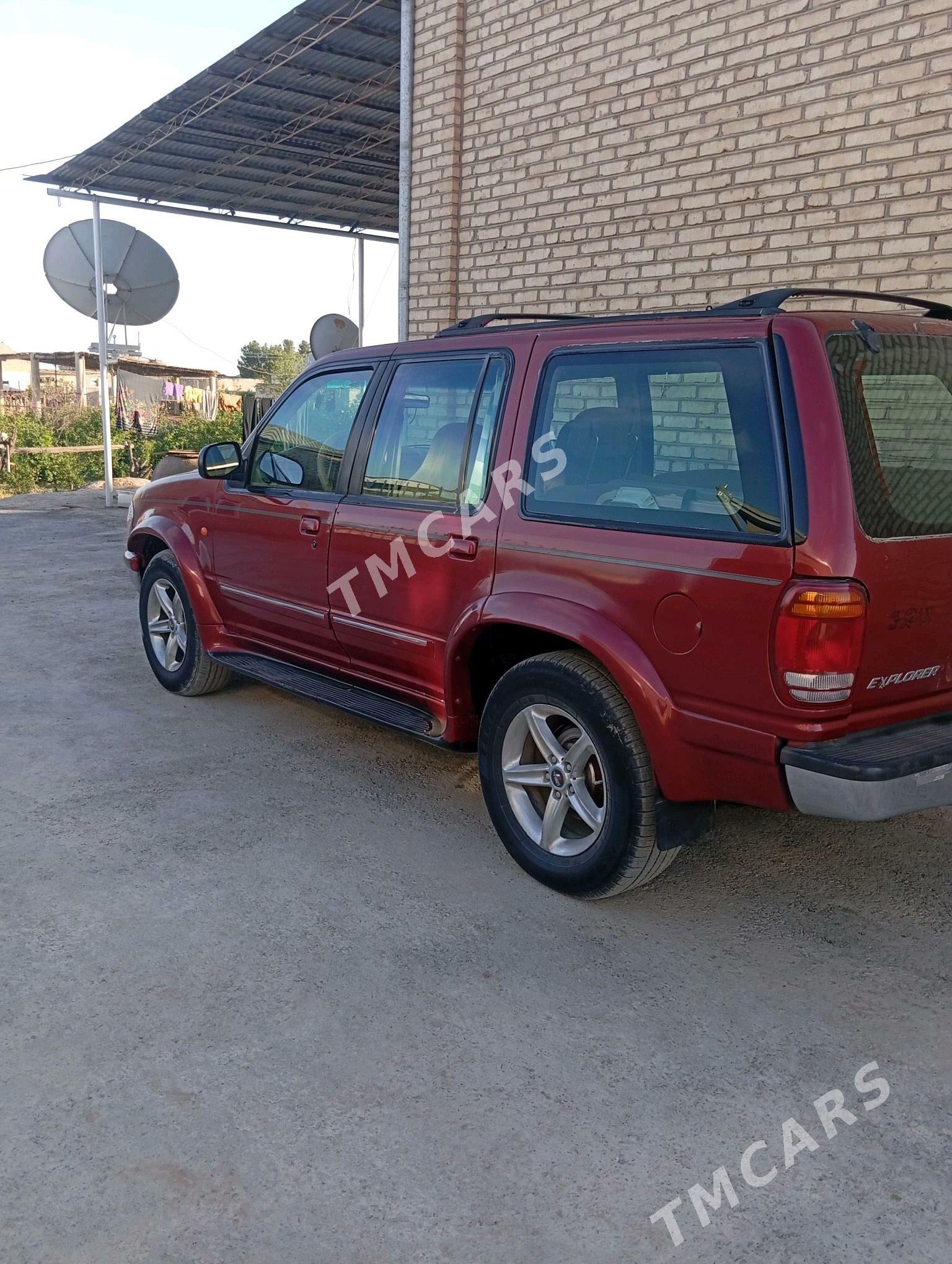 Ford Explorer 1998 - 70 000 TMT - Mary - img 4