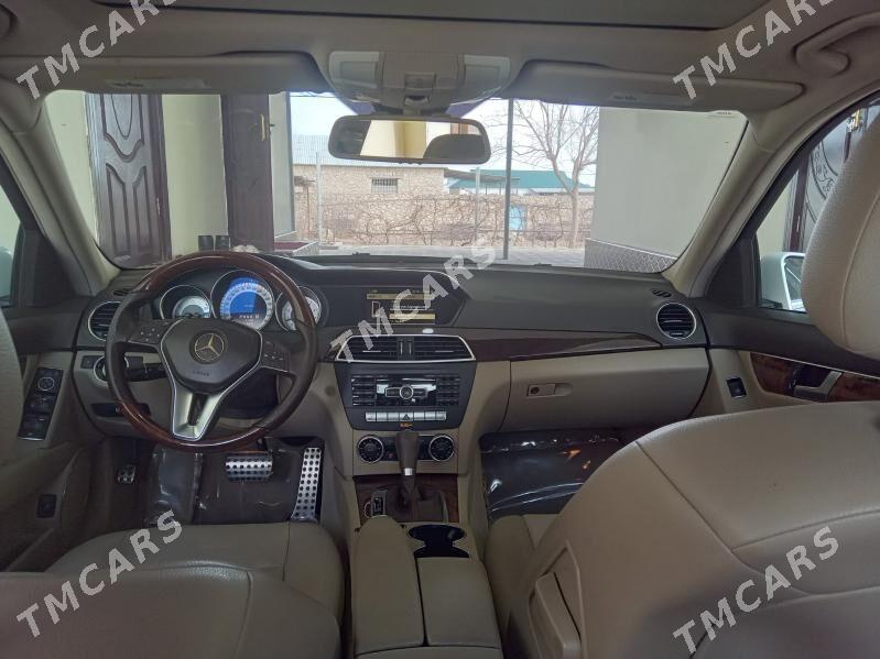Mercedes-Benz C350 2012 - 240 000 TMT - Dostluk - img 3