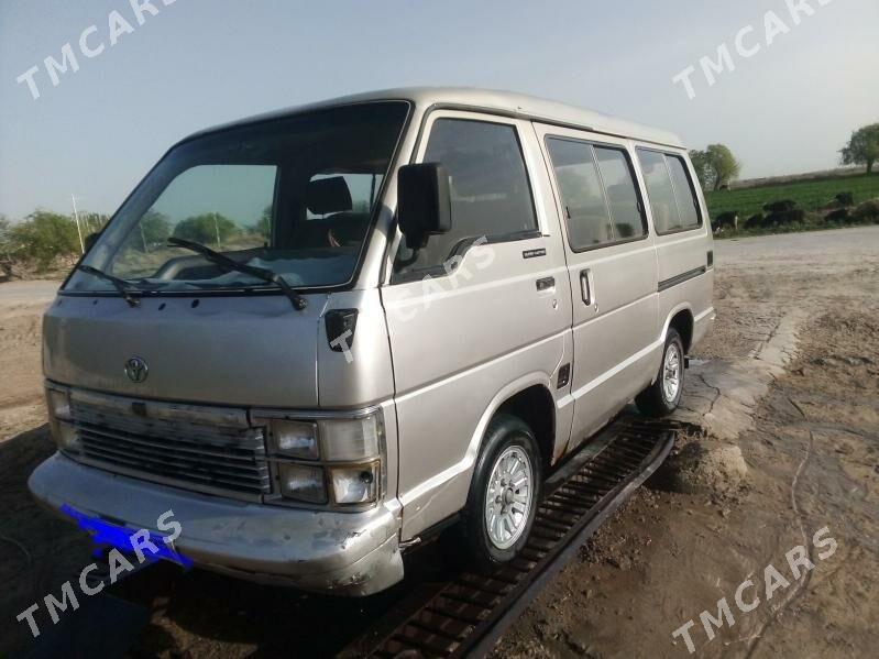 Toyota Hiace 1986 - 35 000 TMT - Baýramaly - img 4