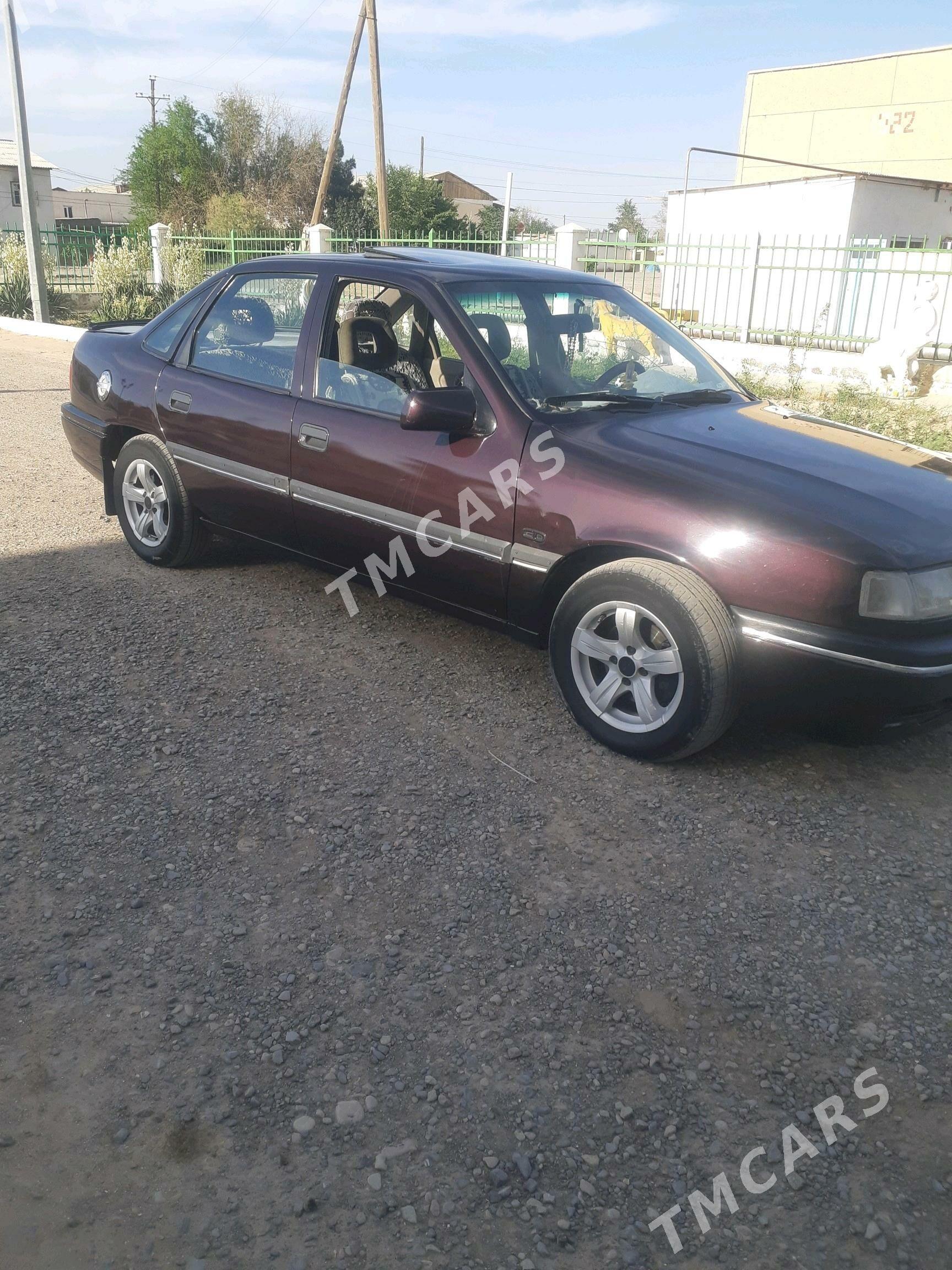 Opel Vectra 1990 - 32 000 TMT - Ёлётен - img 5