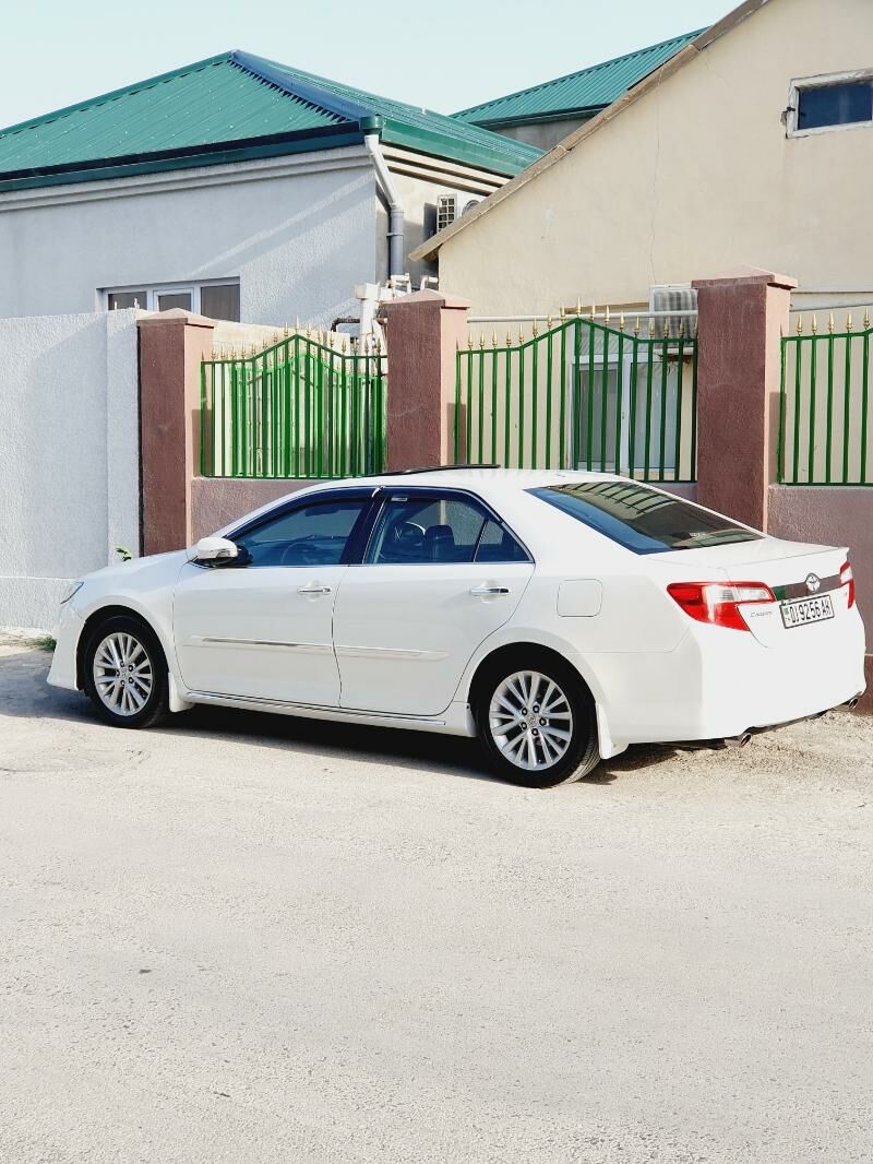 Toyota Camry 2012 - 240 000 TMT - Анев - img 7