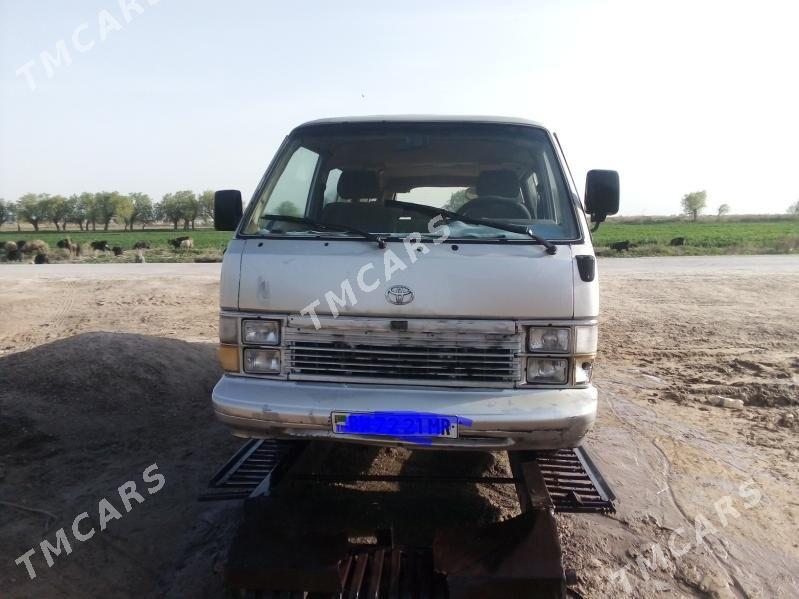 Nissan Urvan 1987 - 35 000 TMT - Туркменабат - img 3