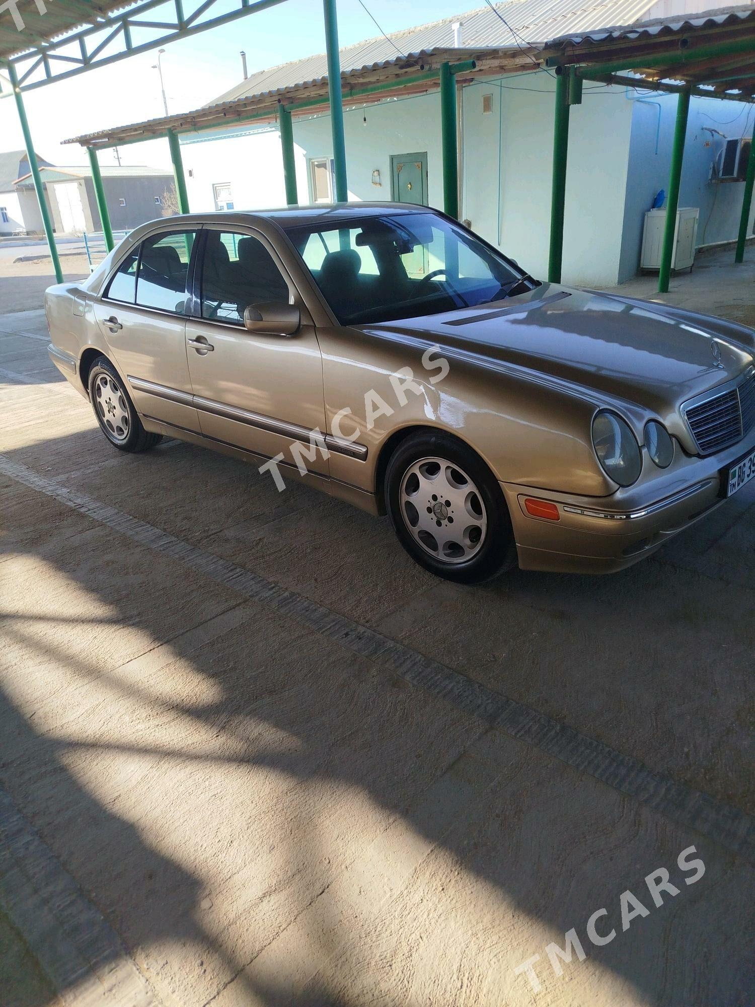 Mercedes-Benz E320 2000 - 86 000 TMT - Gumdag - img 2